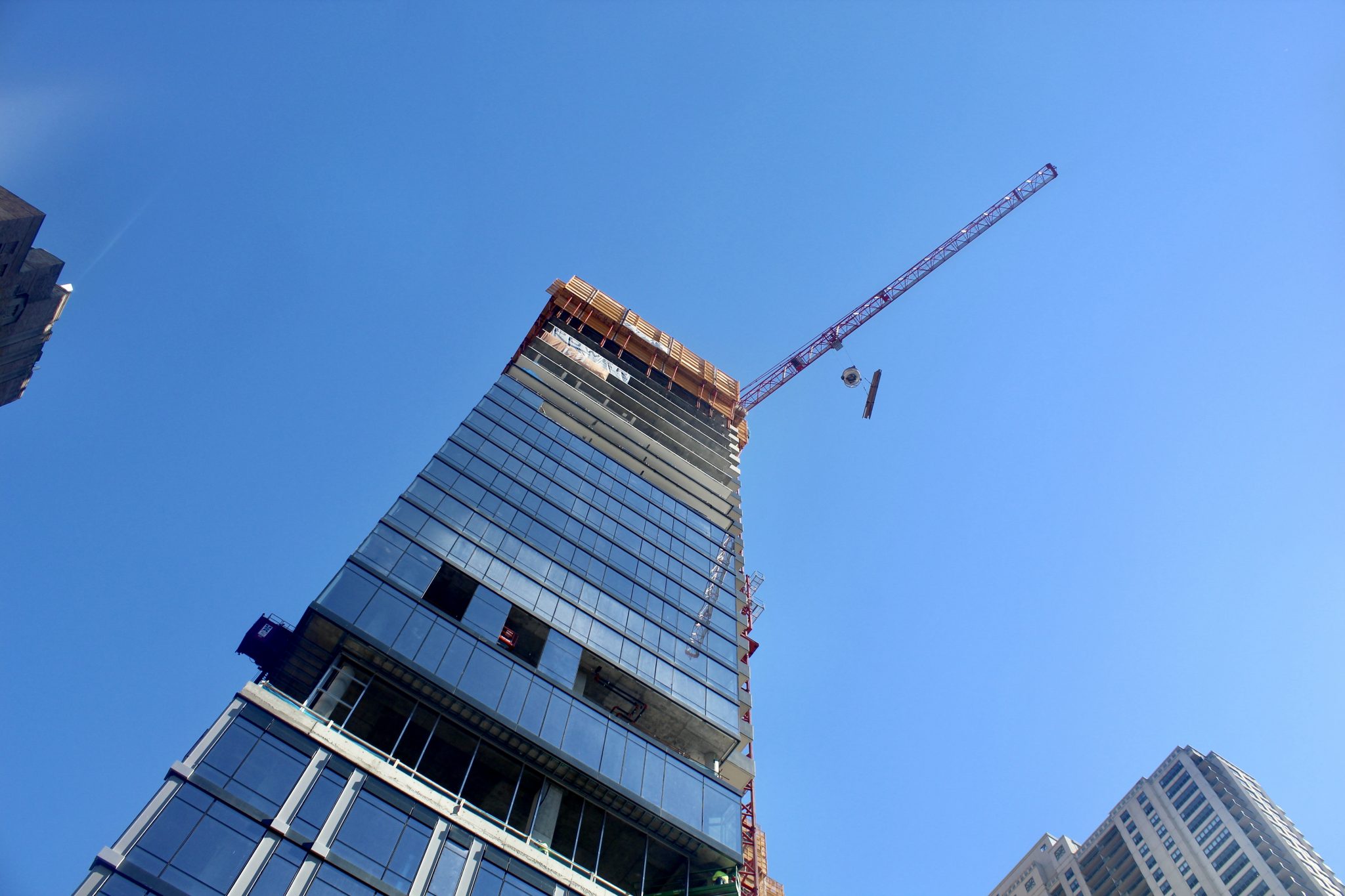 Construction Reaches Halfway Mark for 971-Foot-Tall One Chicago Square 