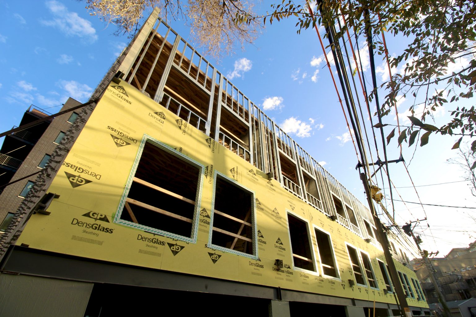 Townhouses Phase of Alcove Wicker Park Tops Out at 1650 W Division