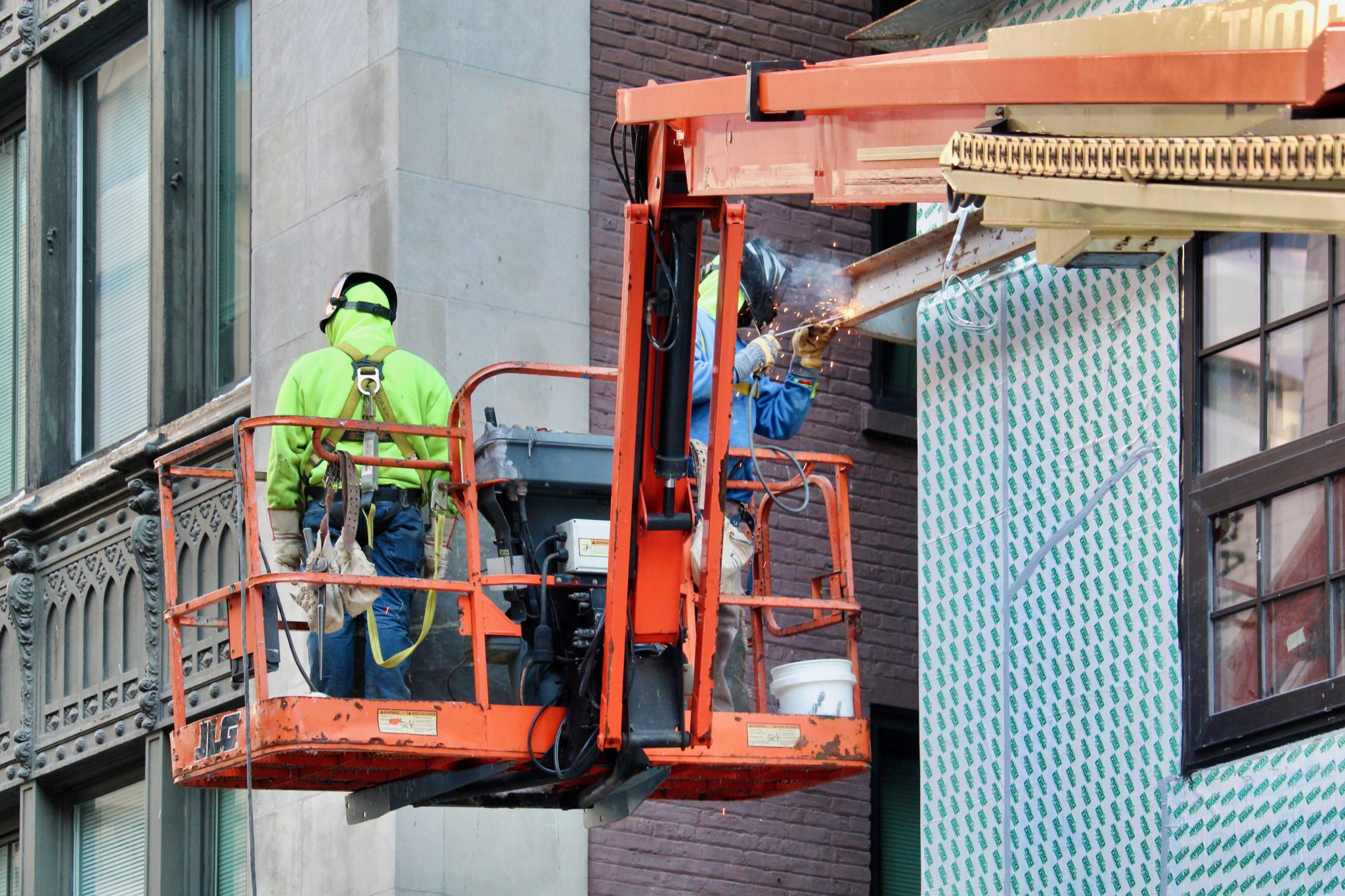 City Club Apartments MDA Phase II Wraps Up Facade in The Loop - Chicago