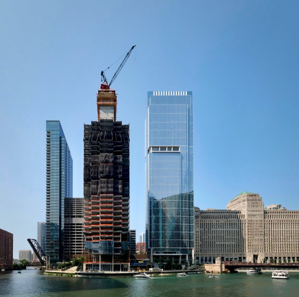 Salesforce Tower Chicago Passes Halfway Mark in River North Chicago YIMBY