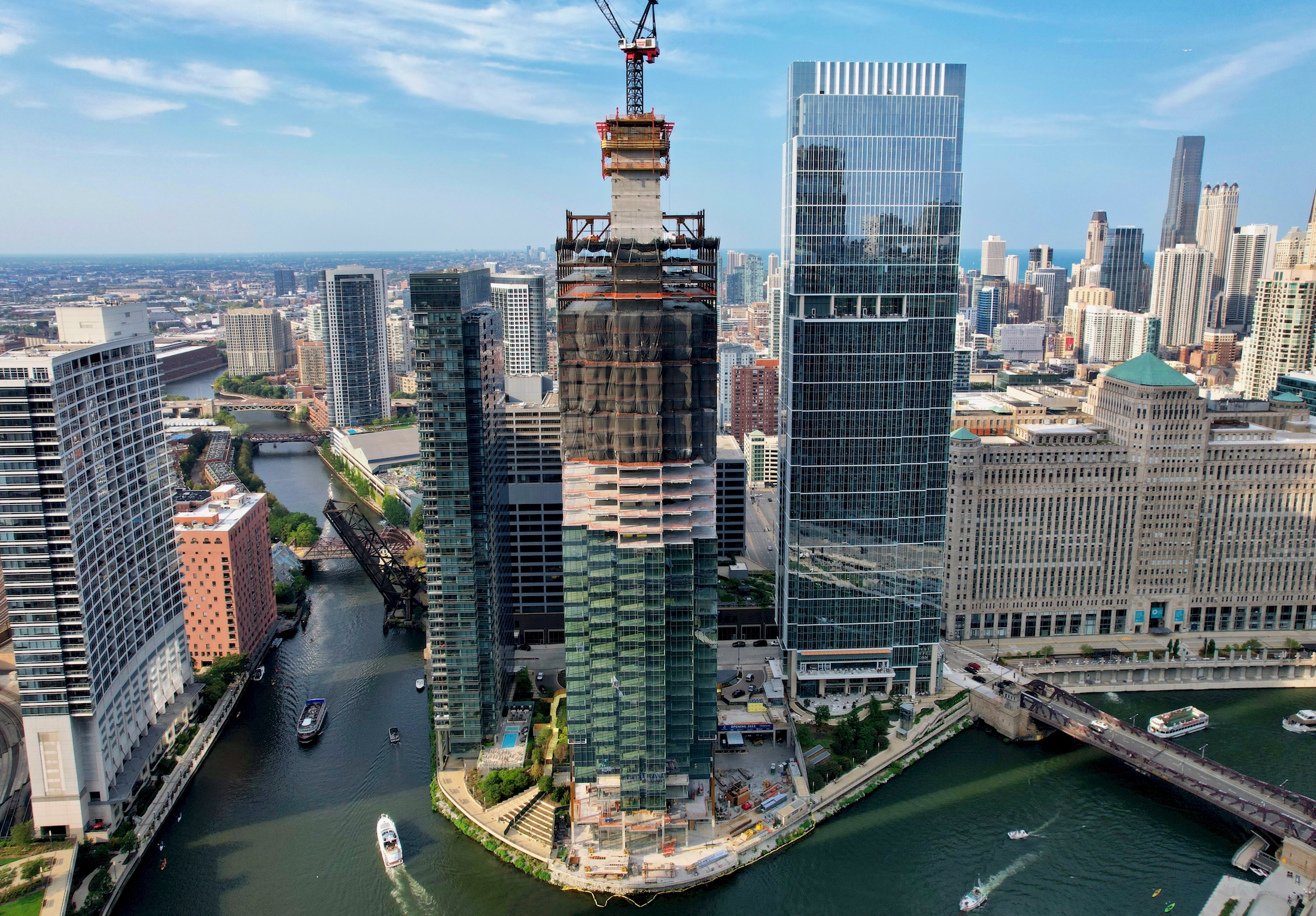 Salesforce Tower Chicago (center)