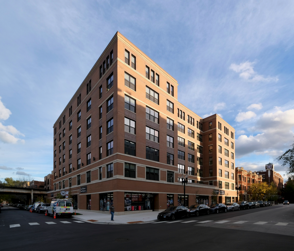 Wrigleyvillle Lofts Wrap Up at 949 W Dakin Street in Lake View