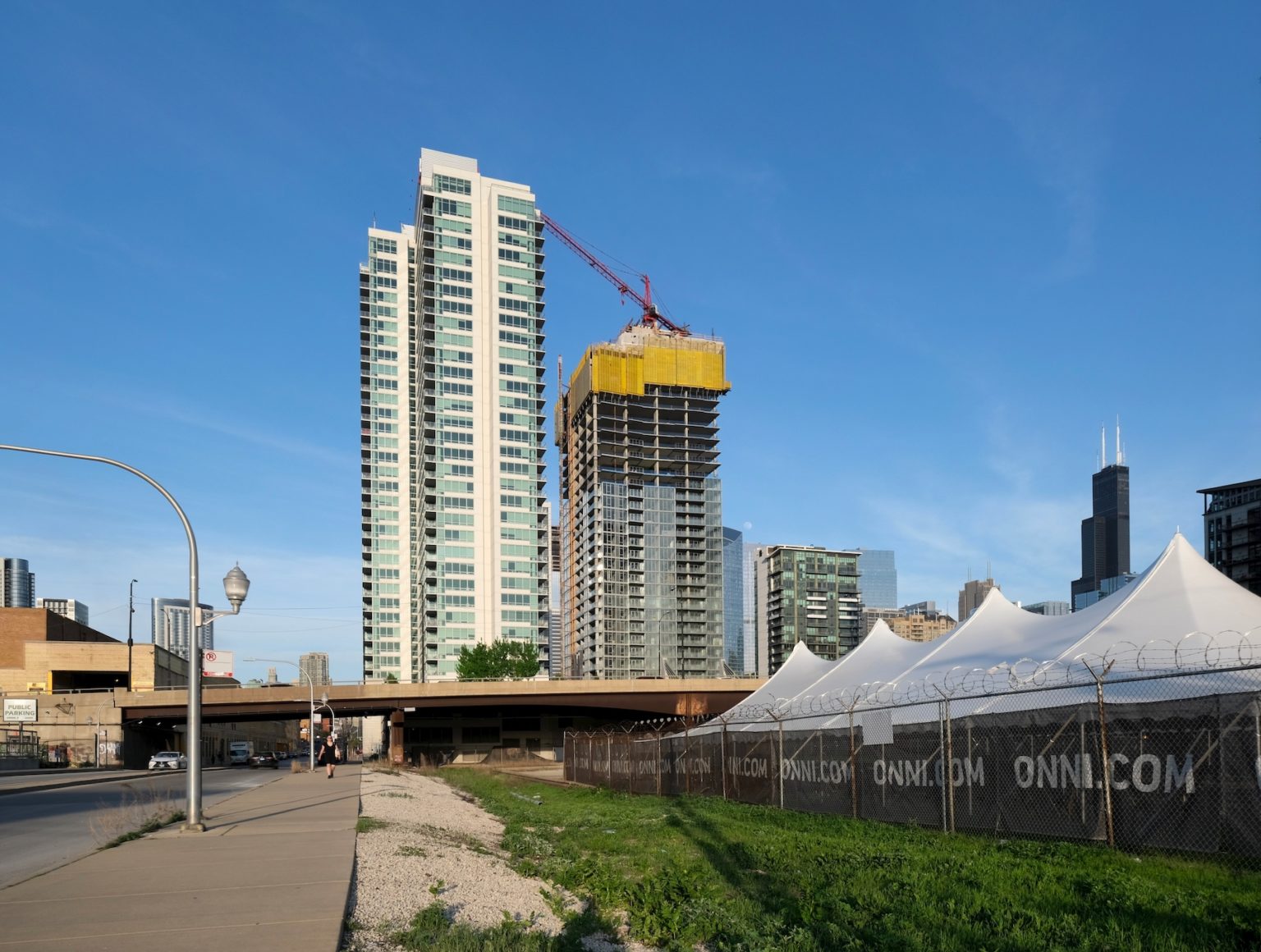 354 N Union Avenue Surpasses Neighboring K2 Apartments in Fulton River
