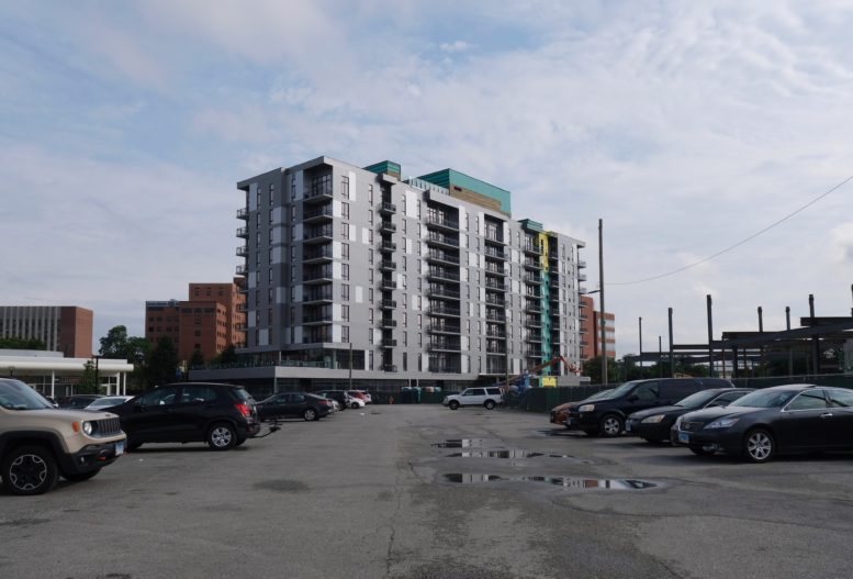 Cadence Apartments Receives Metal Paneling in Illinois Medical District ...