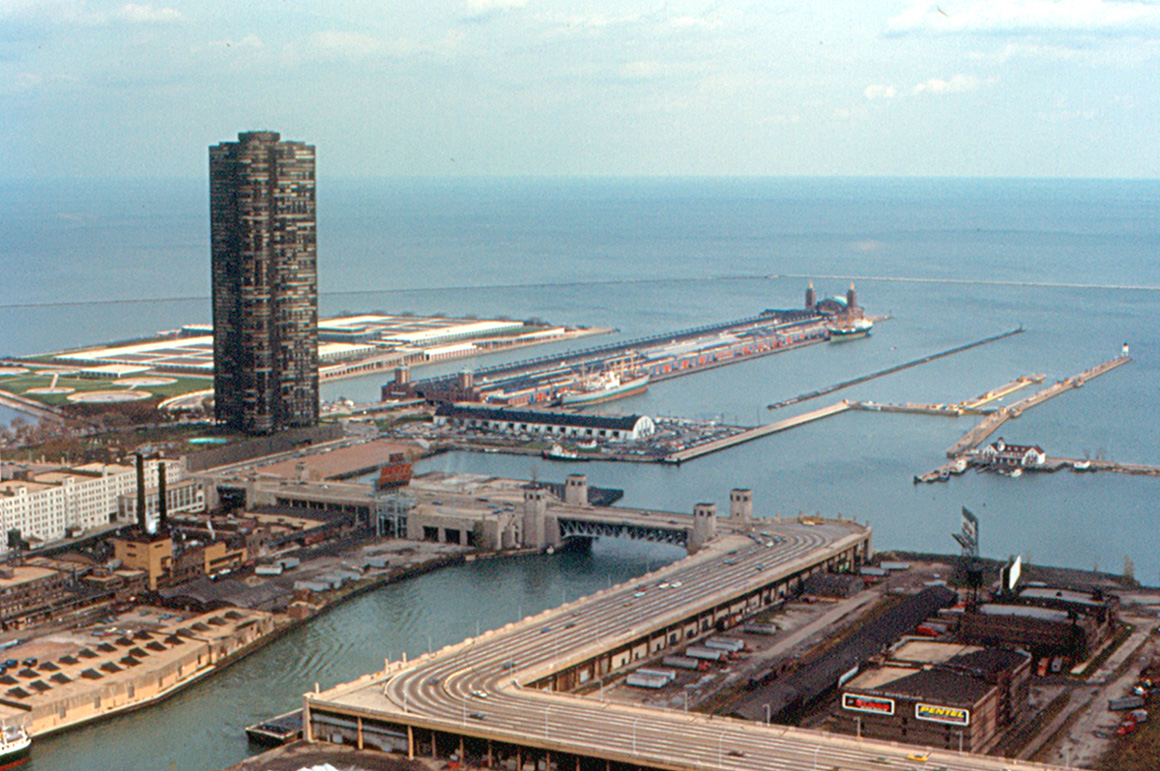 1980s aerial shot of Lake Shore Drive. Photo by Roger W via Flickr Creative Commons