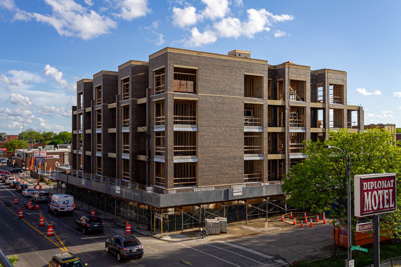 2505 West Farragut (5216 North Lincoln) construction in Lincoln Square