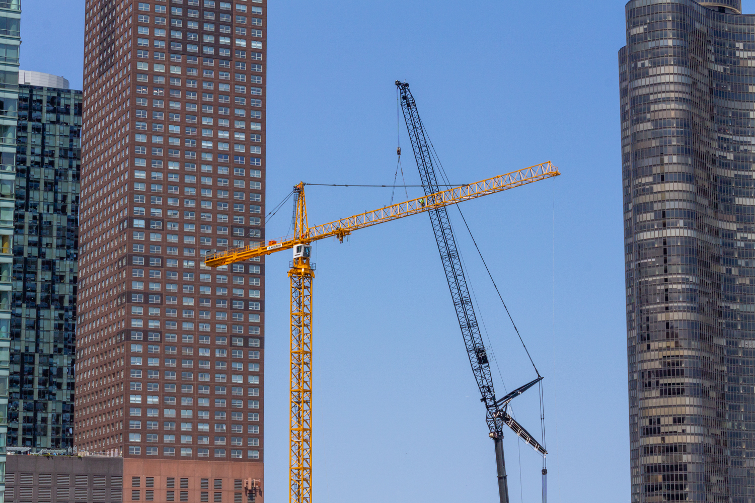 400 Lake Shore tower crane