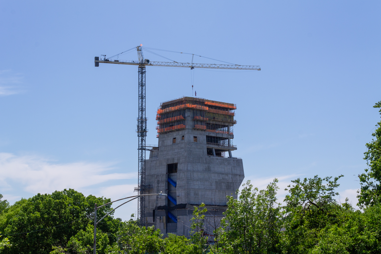 Obama Presidential Center Museum Tower tower crane