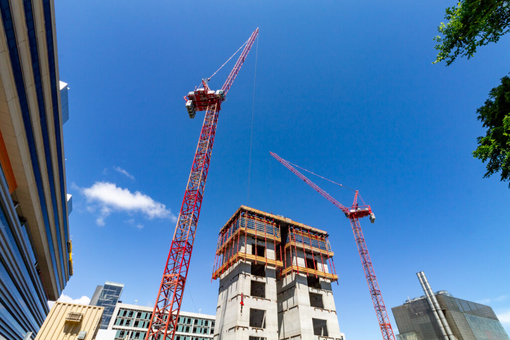 Concrete core rises at UChicago Medicine Cancer Care pavilion in Hyde ...