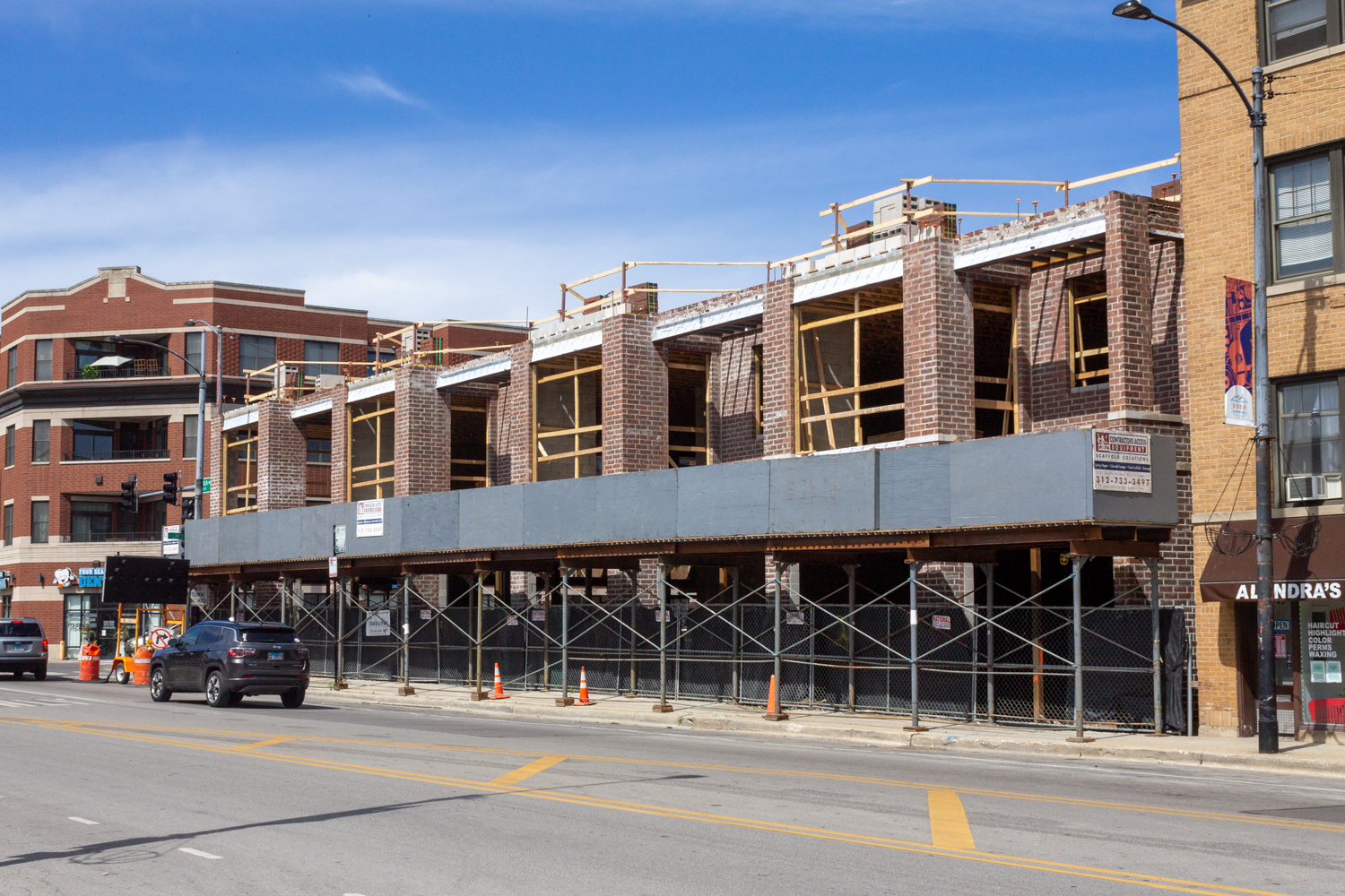 5151 N Lincoln Avenue construction