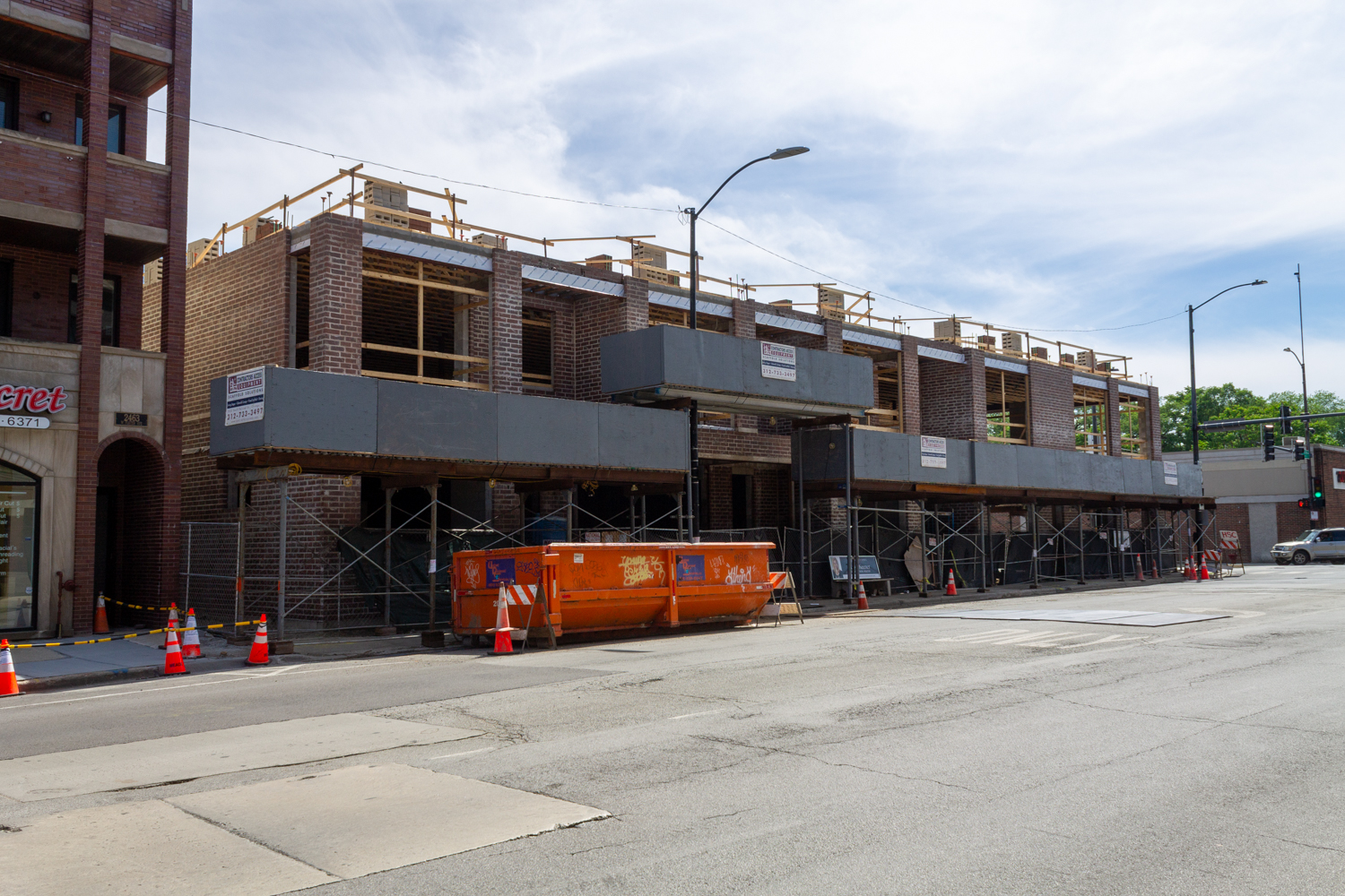 5151 N Lincoln Avenue construction