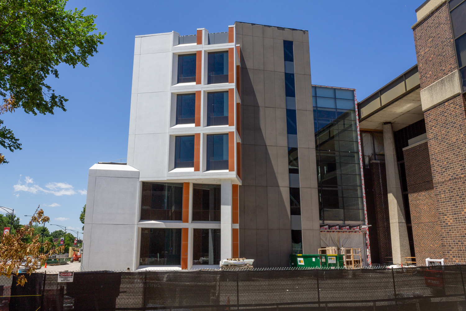 UIC Computer Design Research and Learning Center construction