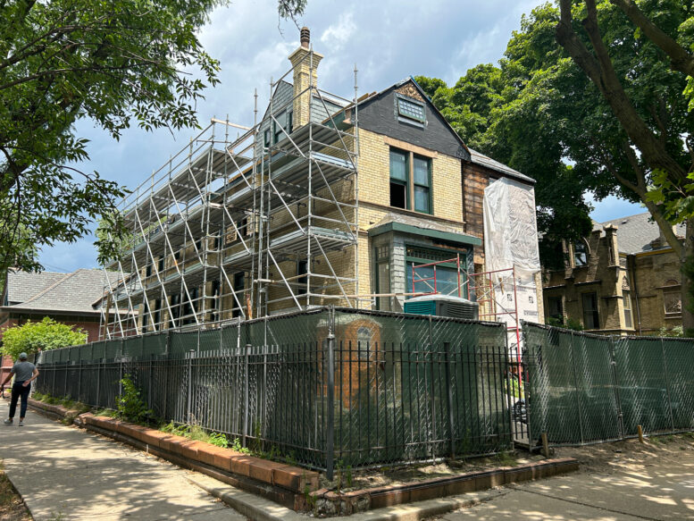 1054 W Oakdale Avenue renovation