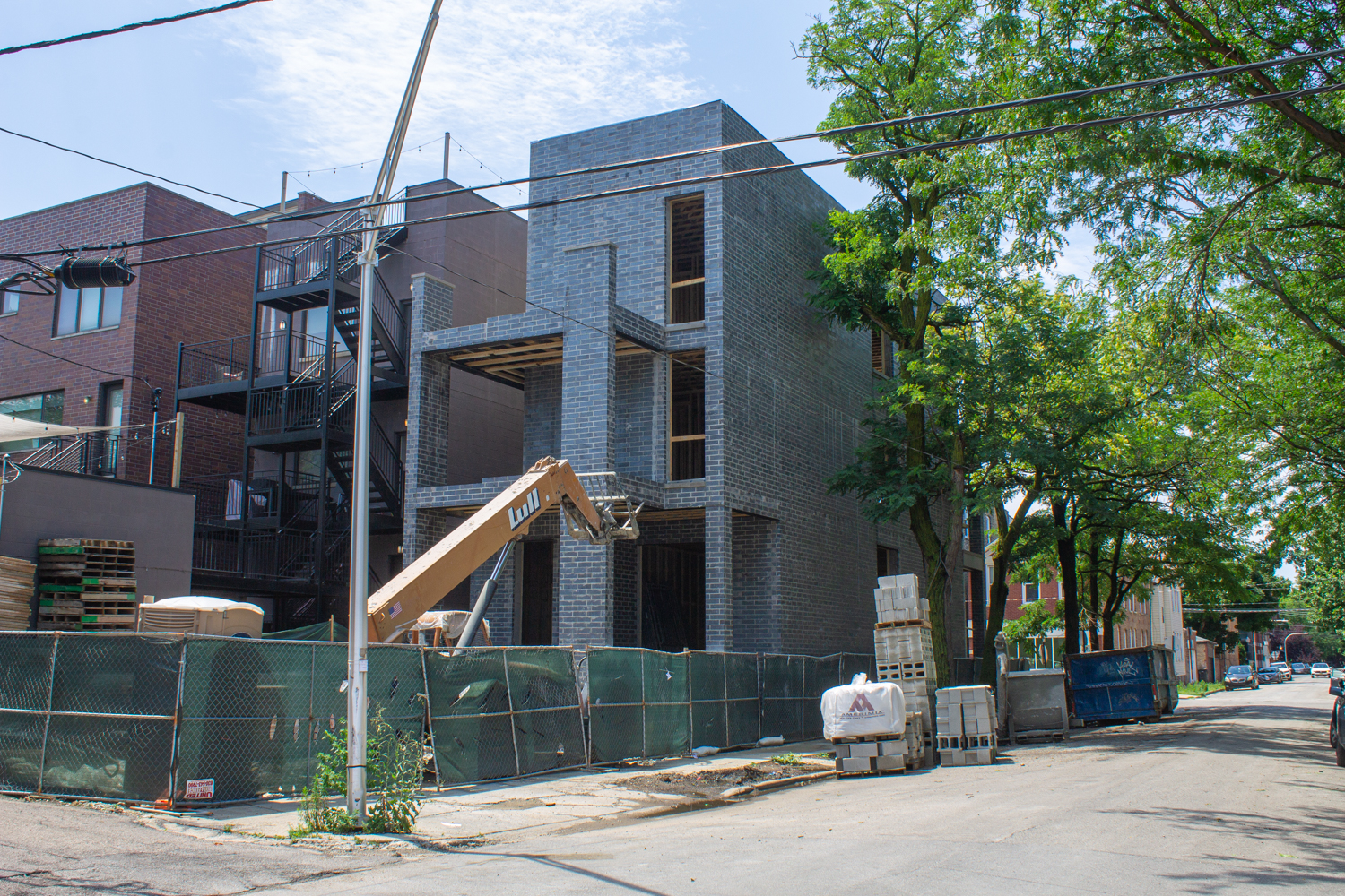 1087 North Marshfield Avenue construction