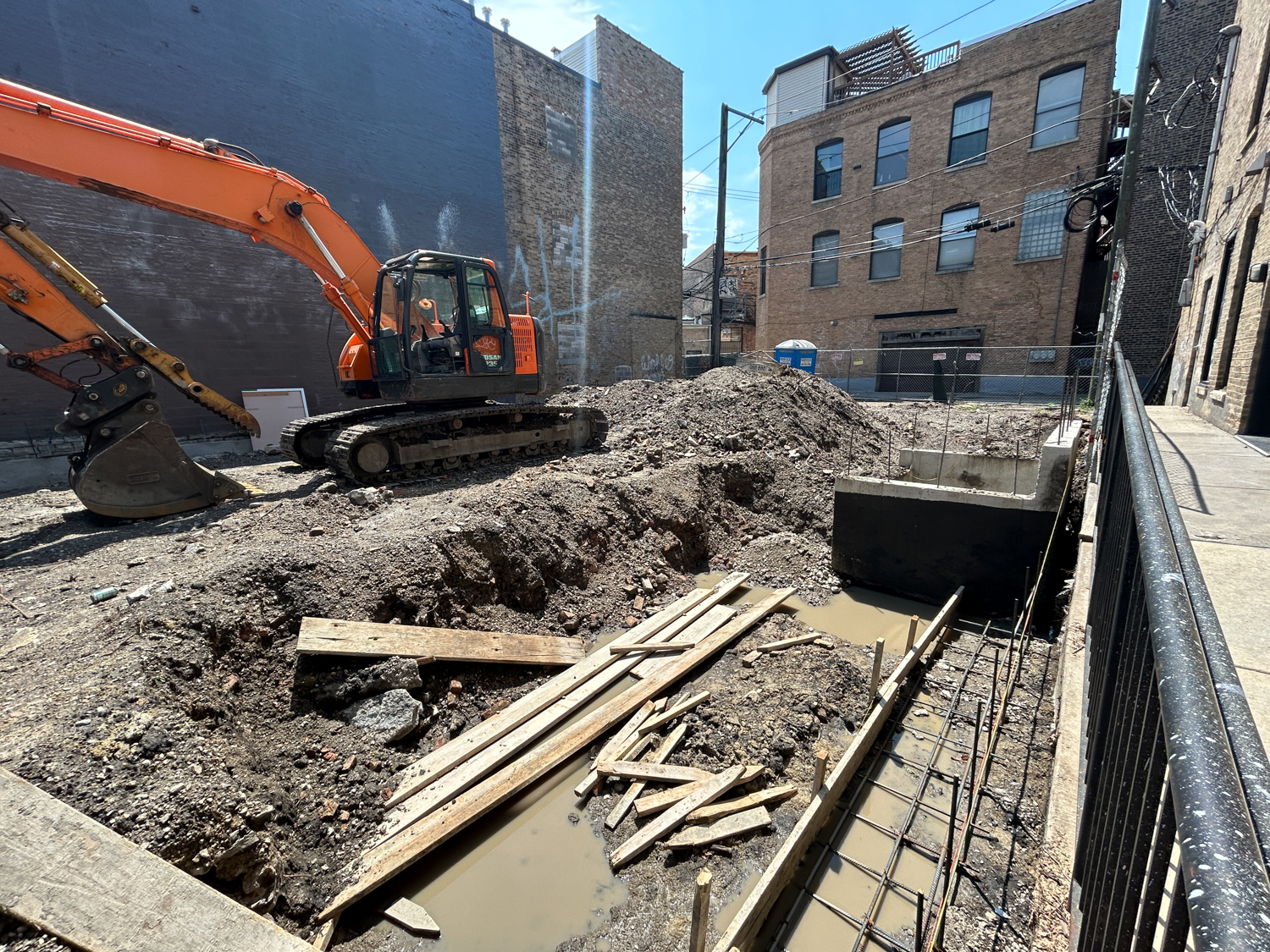 1624 N Damen Avenue construction