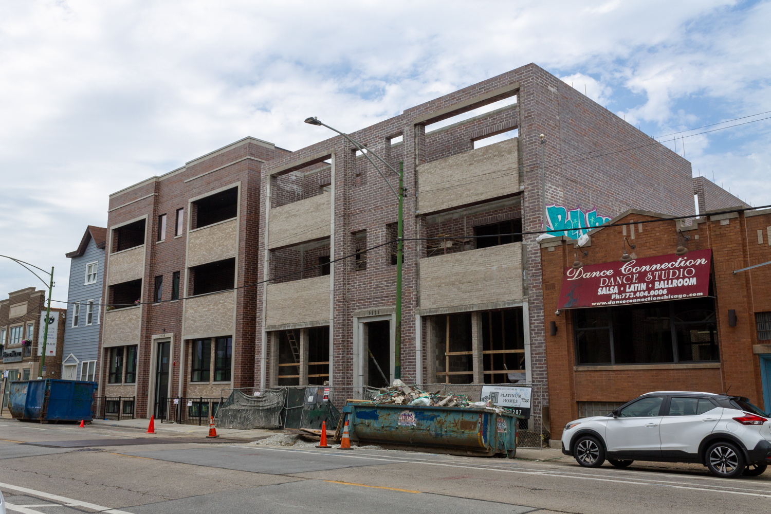 3121 North Clybourn Avenue construction