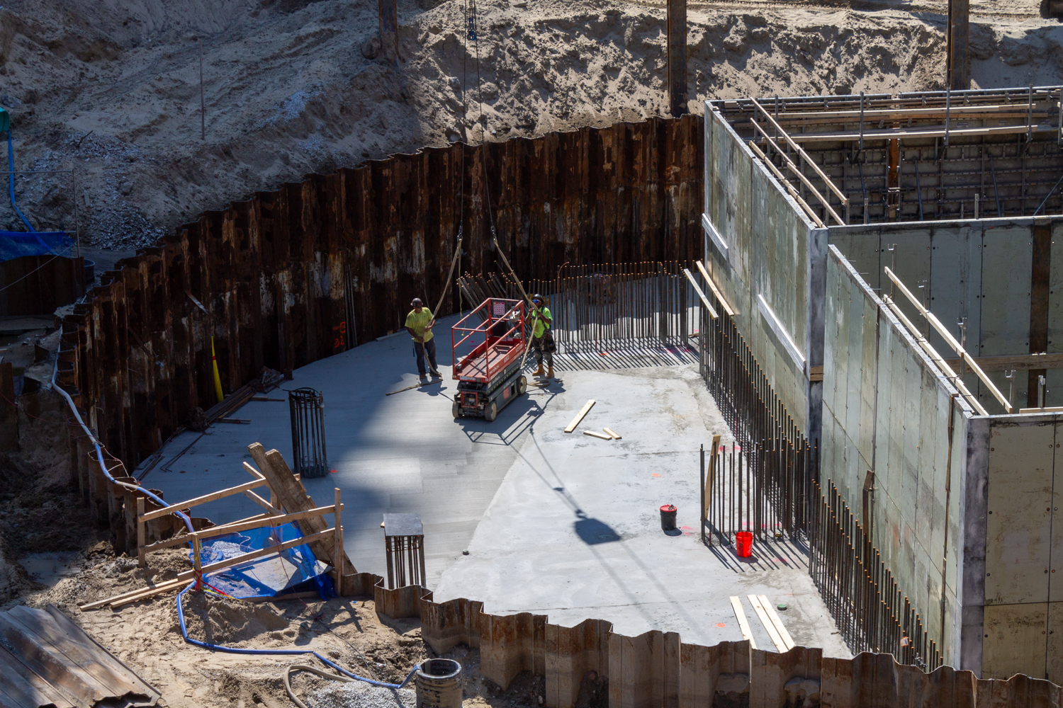 400 Lake Shore concrete core construction