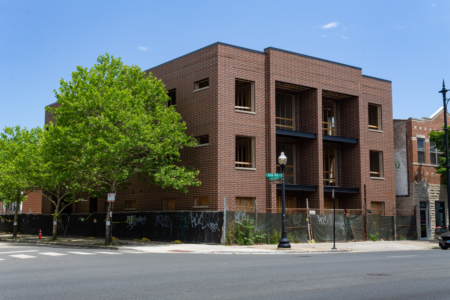 4524 W Irving Park Road construction