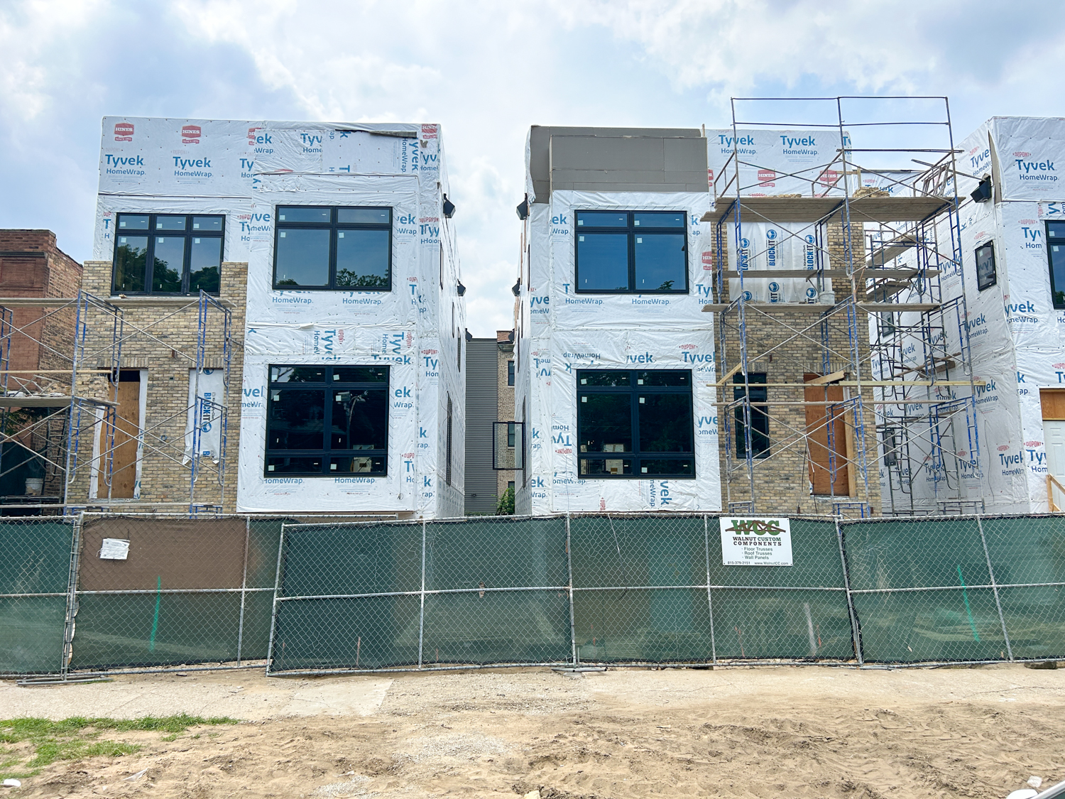 4454-4458 North Greenview construction