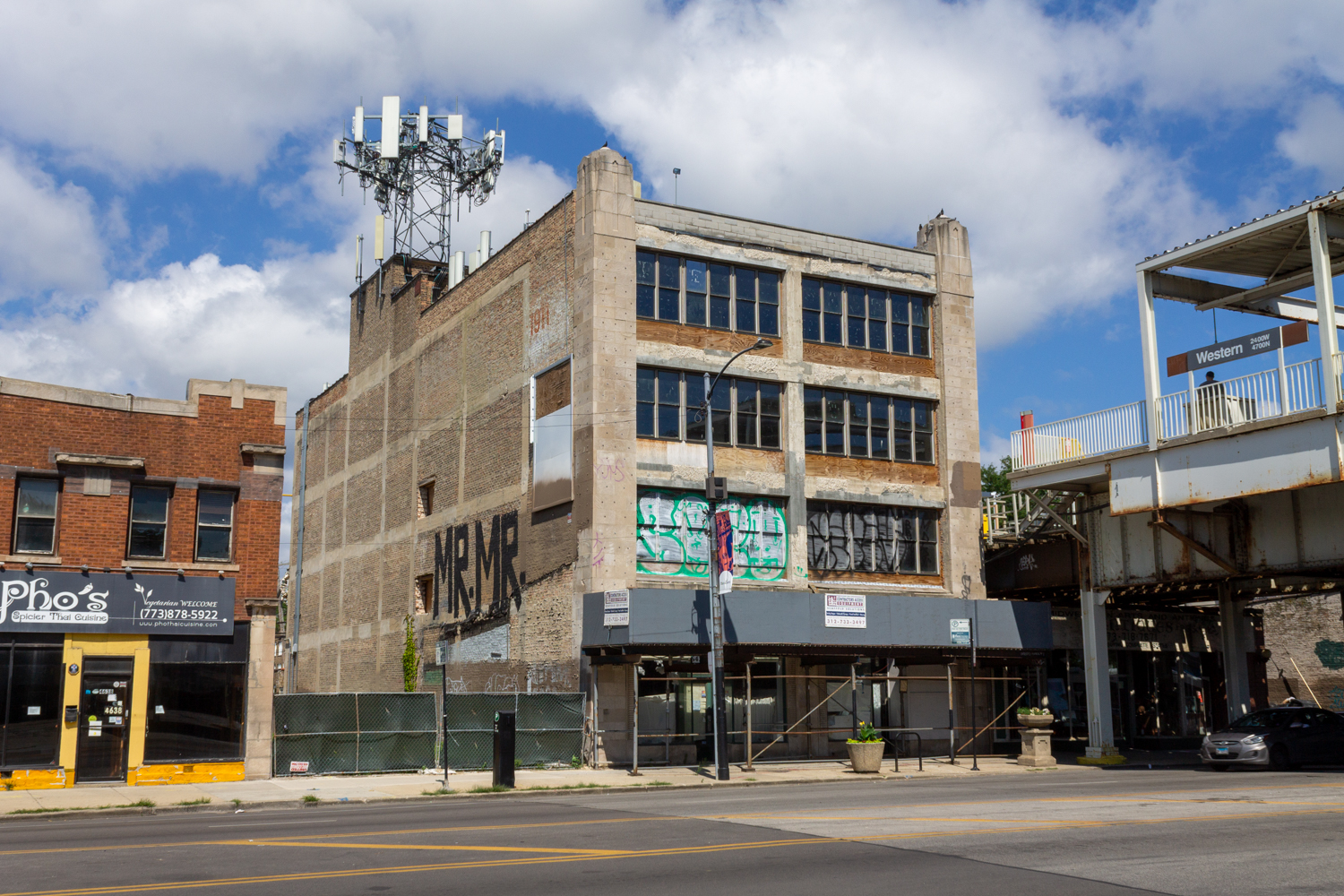 4640 North Western Avenue demolition and construction