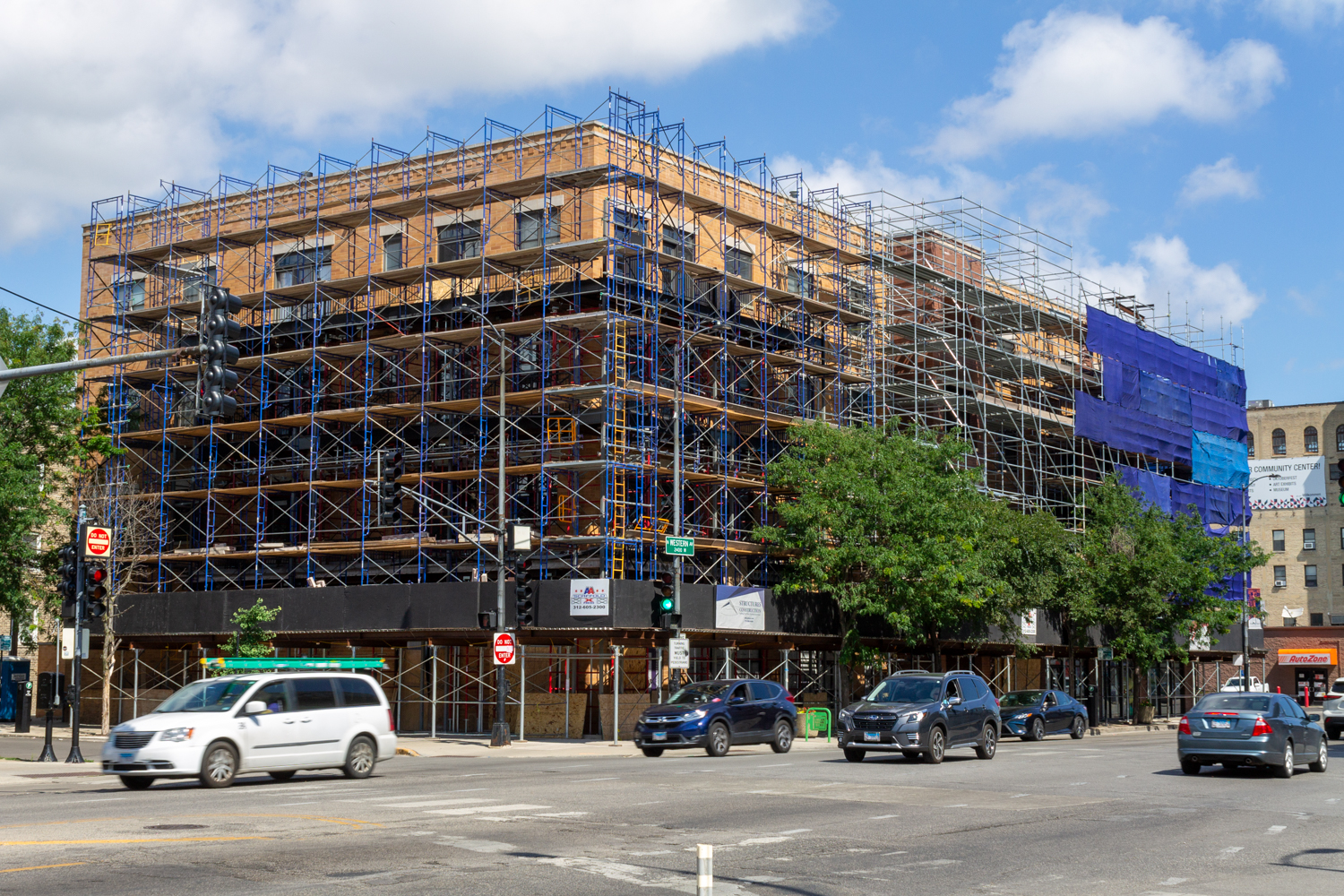 4700 N Western Avenue balcony renovations