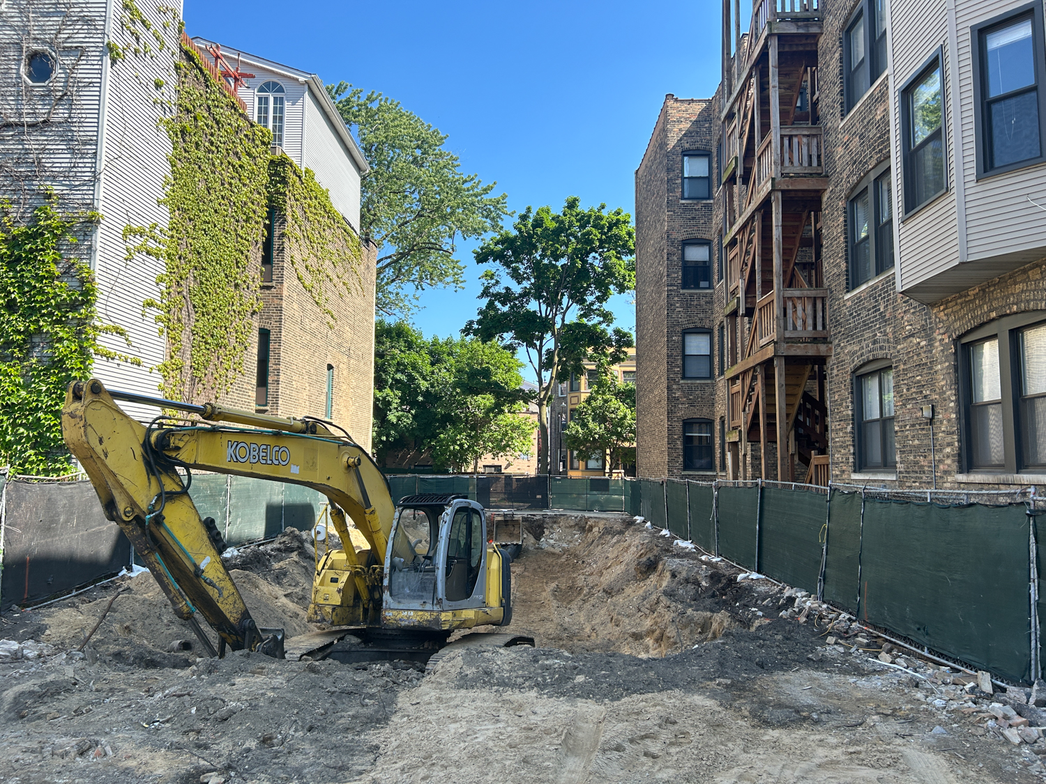 855 West Lill Avenue construction