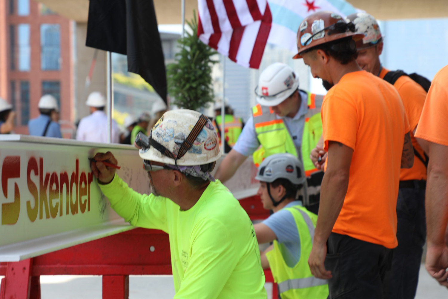 919 West Fulton topping out