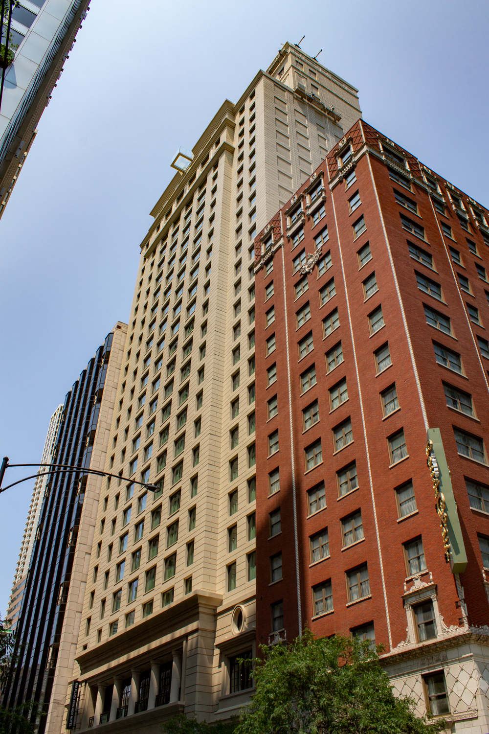 Hotel Riu Plaza Chicago construction