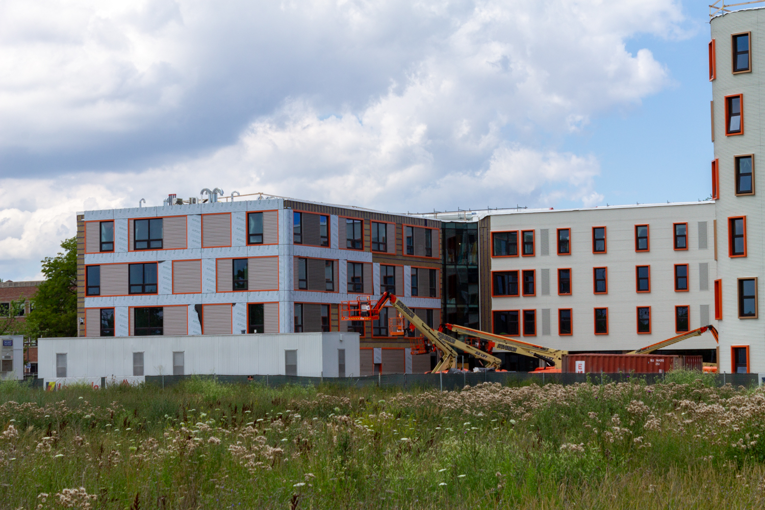 Encuentro Square construction