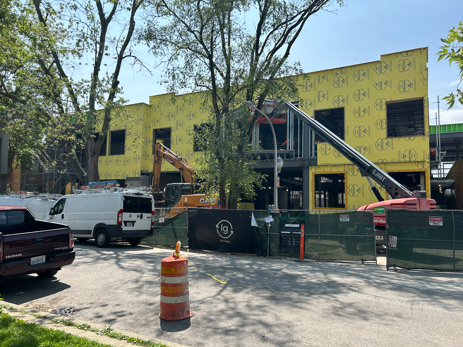 Lubavitch Girls High School construction