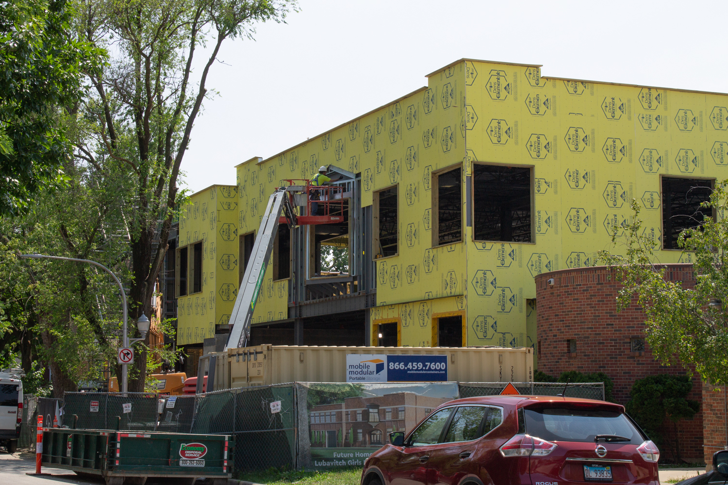 Lubavitch Girls High School construction