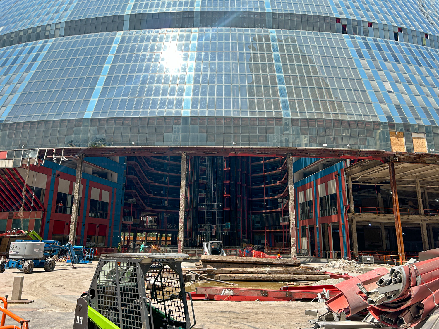 Thompson Center tower crane permitted