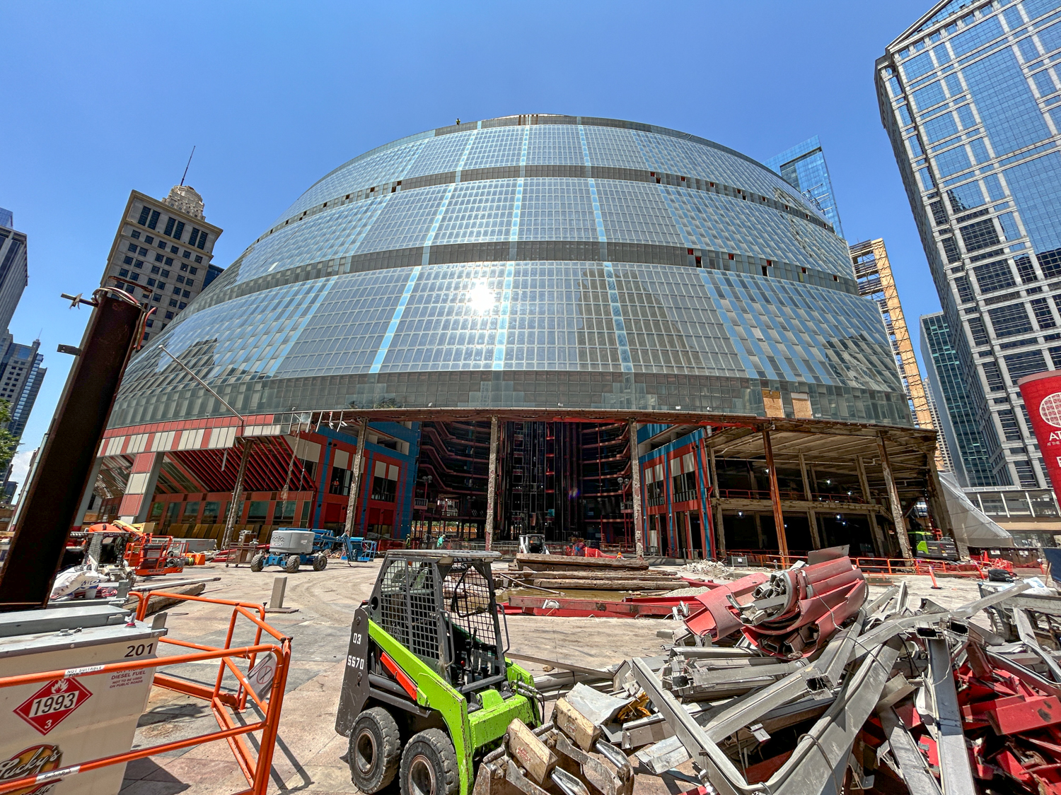 Thompson Center tower crane permitted