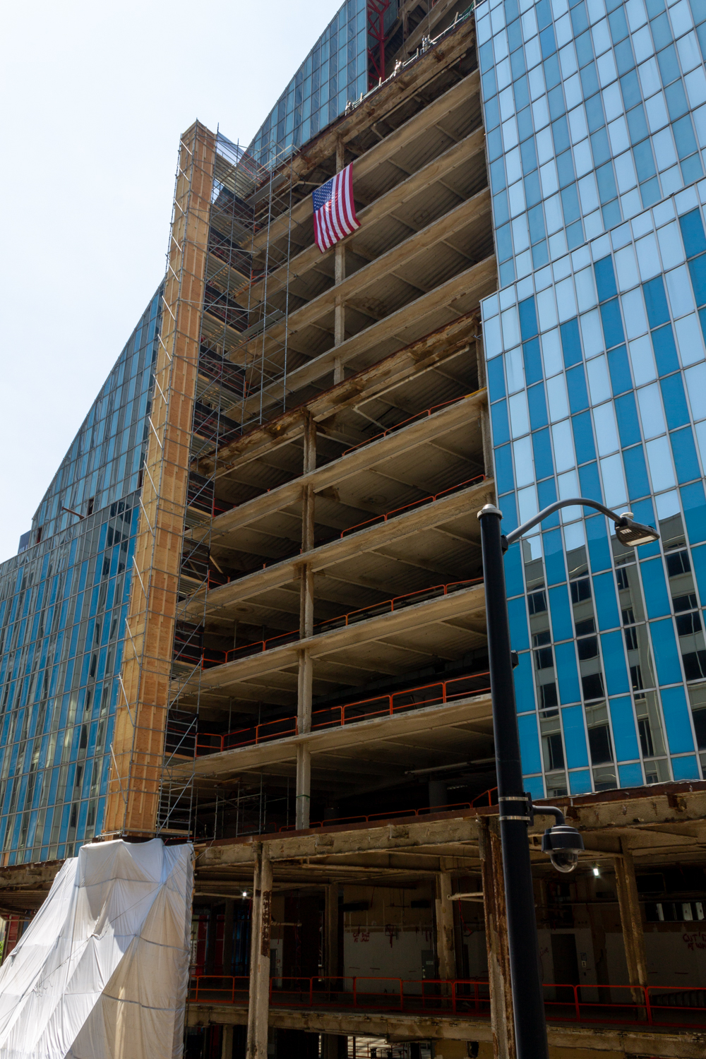 Thompson Center tower crane permitted