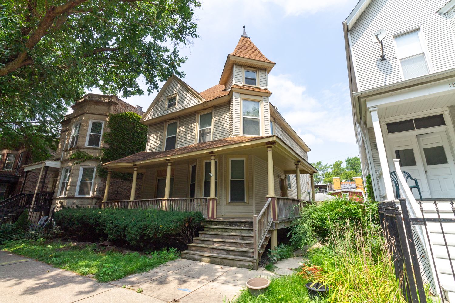 1836 West Addison Street demolition