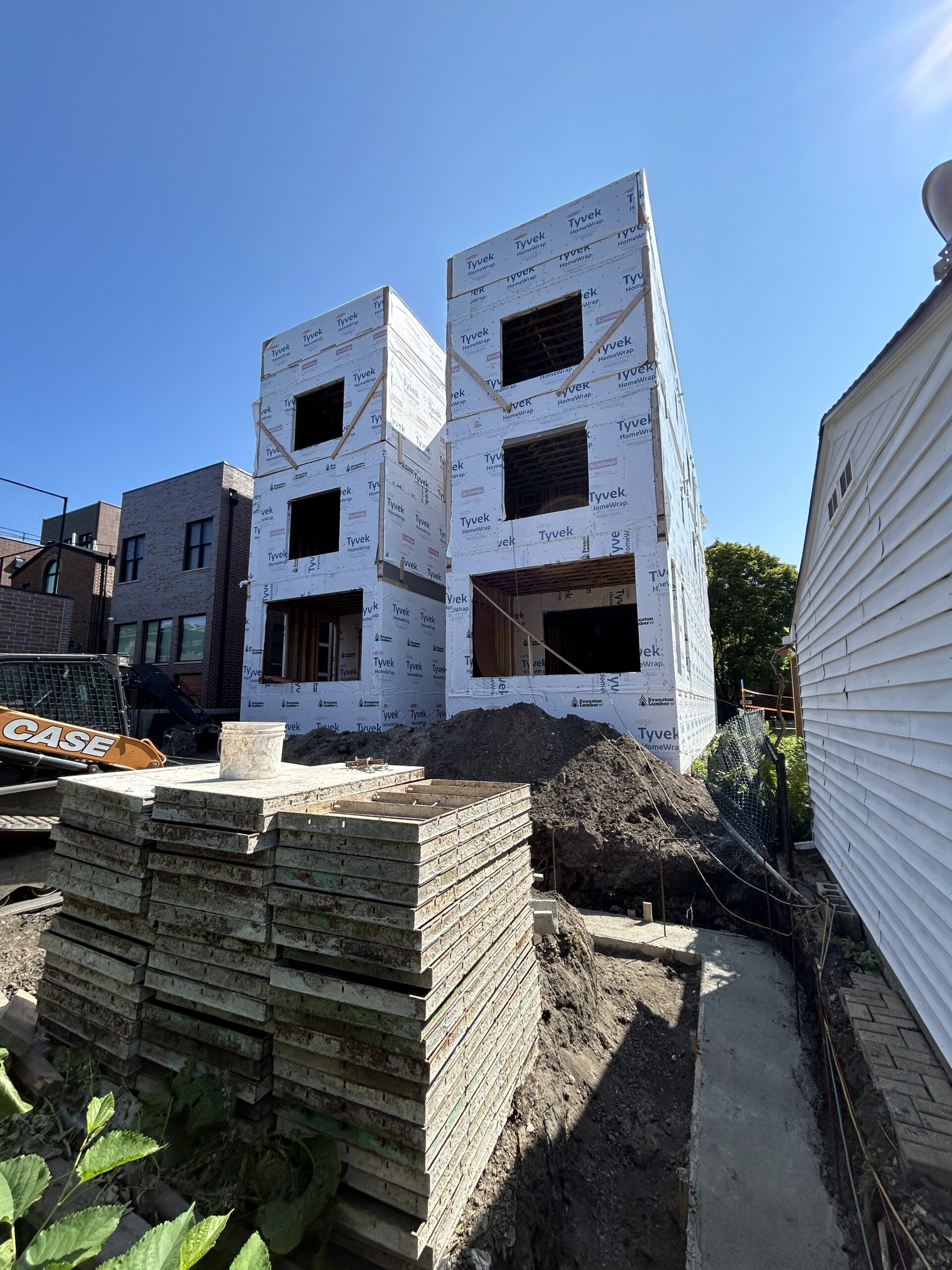 2654 North Greenview Avenue construction