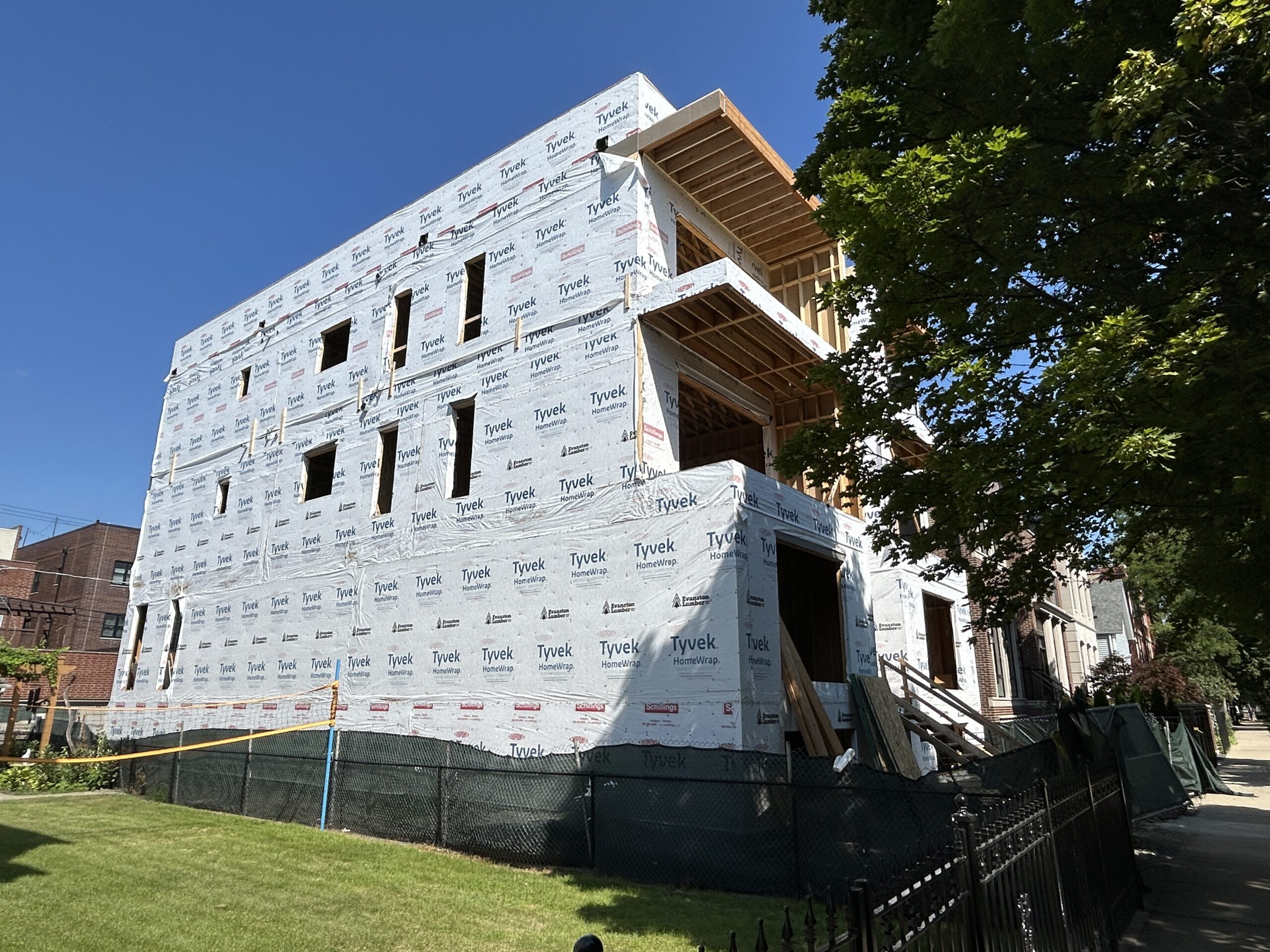 2654 North Greenview Avenue construction