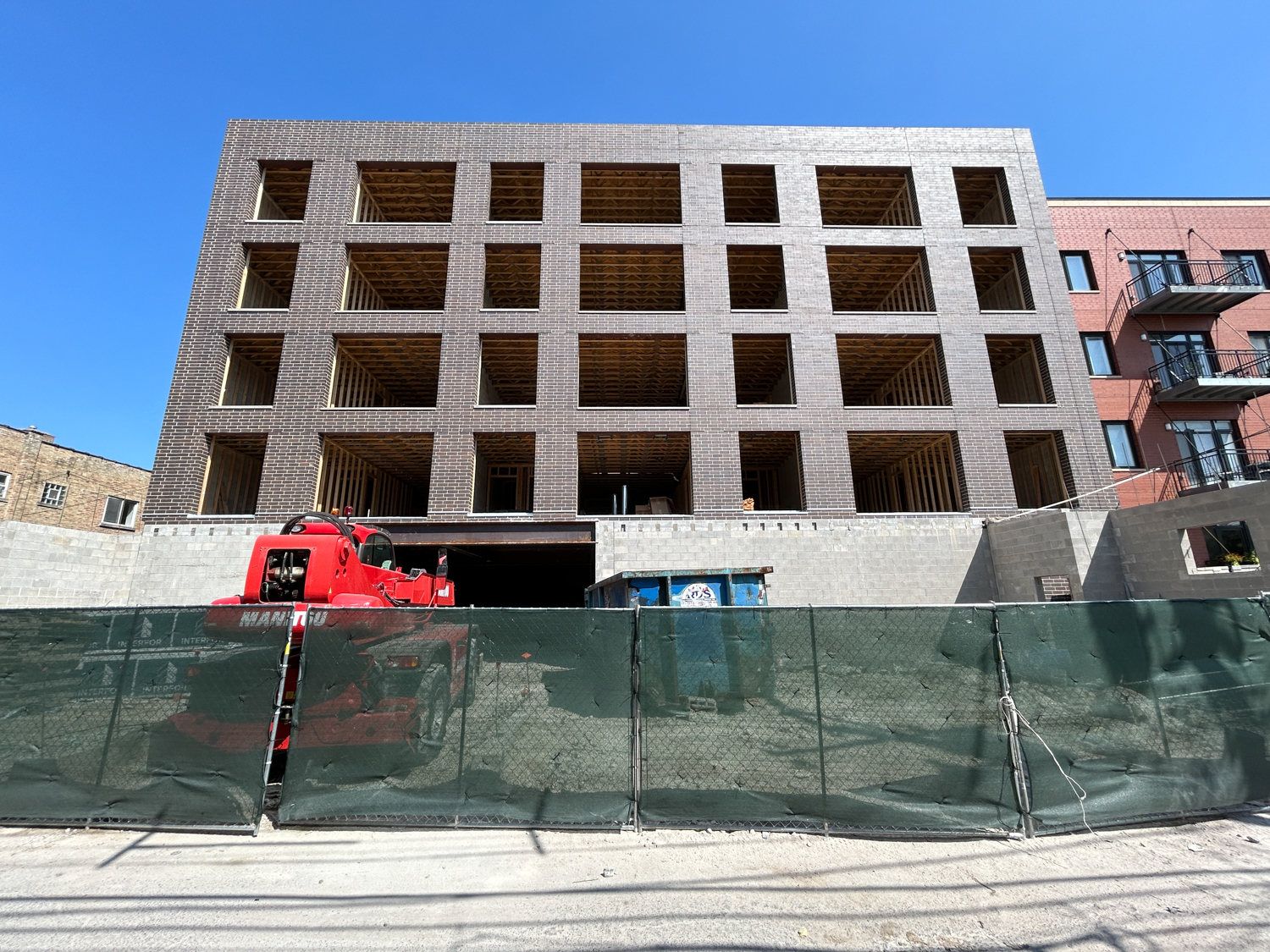 2839 West Belmont Avenue construction