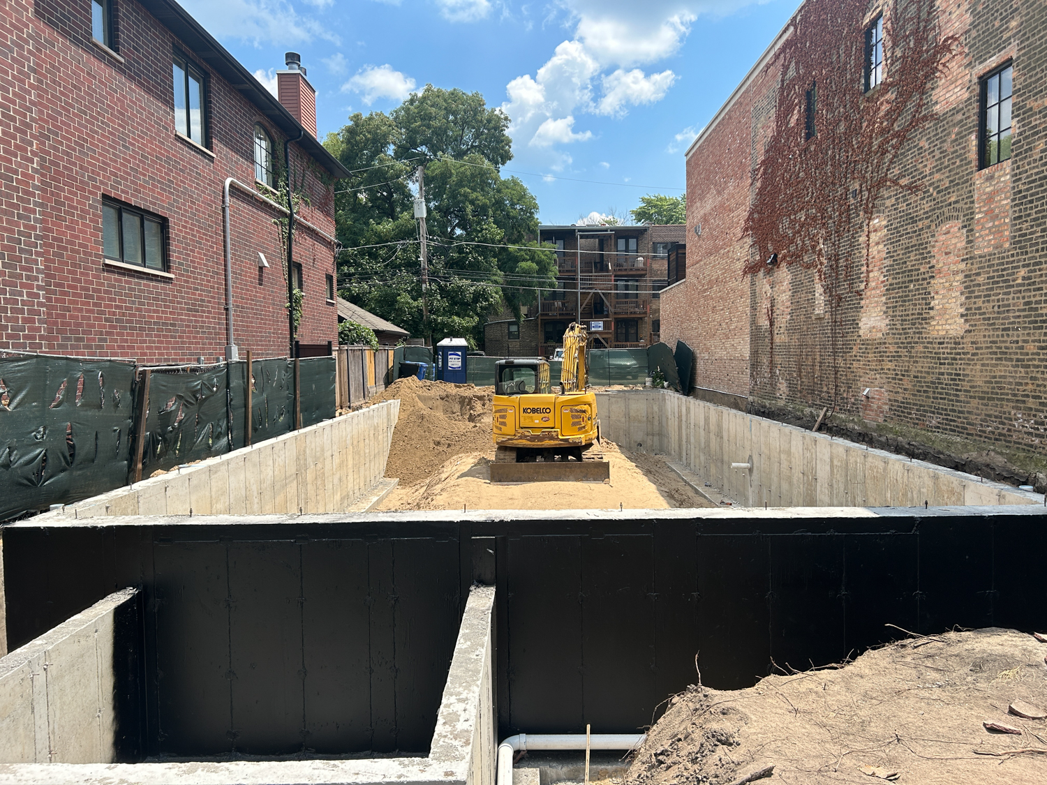 3511 North Bosworth Avenue construction