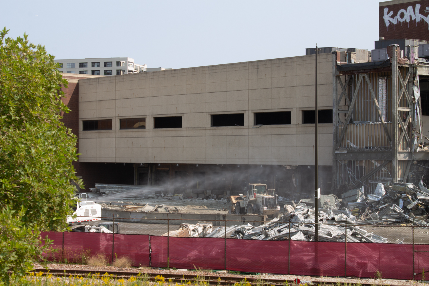 Demolition of the Chicago Tribune Freedom Center begins