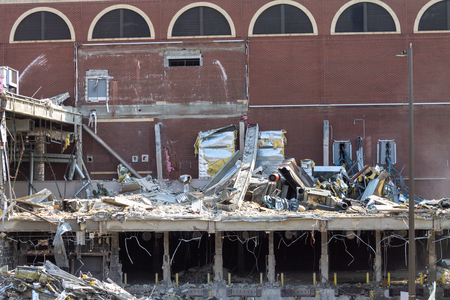 Demolition of the Chicago Tribune Freedom Center begins