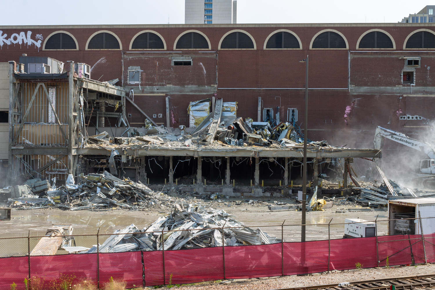 Demolition of the Chicago Tribune Freedom Center begins