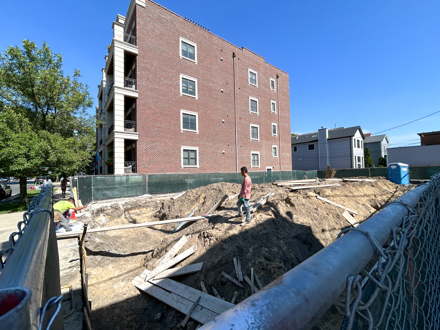 3015 North Southport Avenue construction