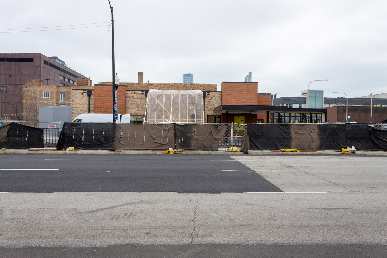 564 West Taylor Street Raising Cane's construction