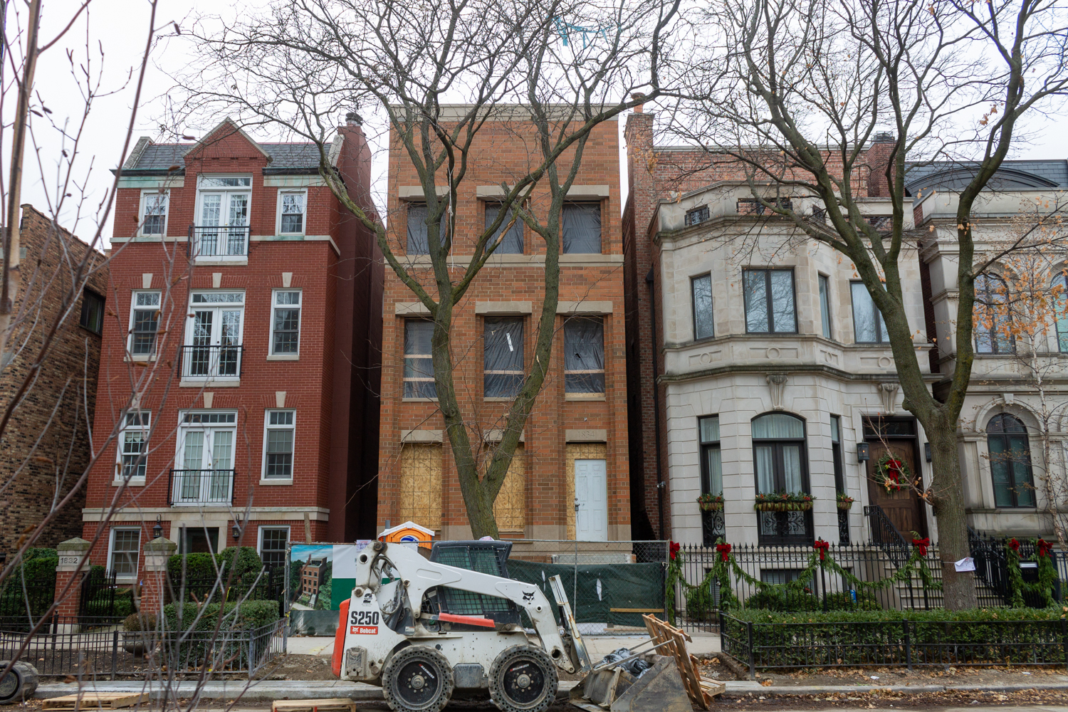 1834 North Hudson Avenue construction