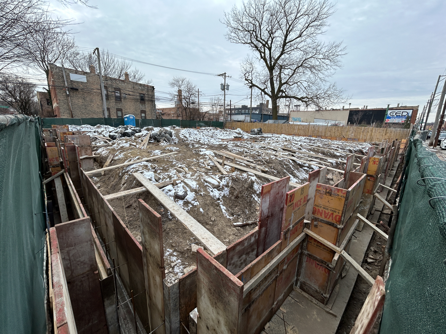 1701 West Grand Avenue construction