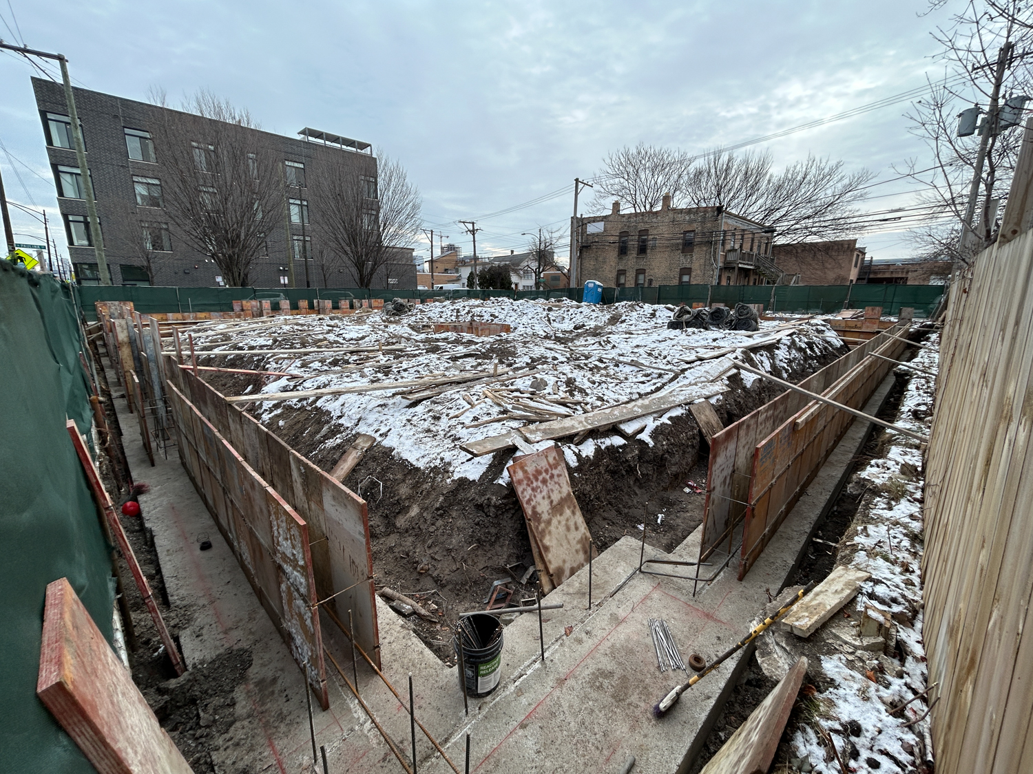 1701 West Grand Avenue construction