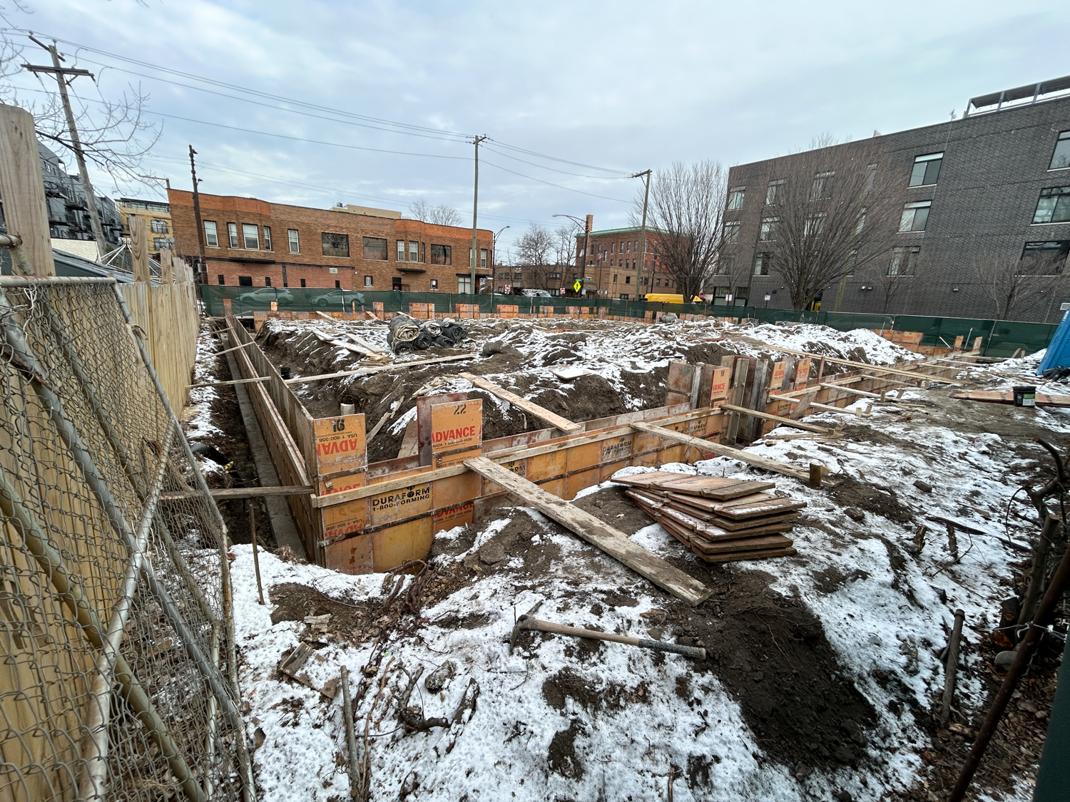 1701 West Grand Avenue construction