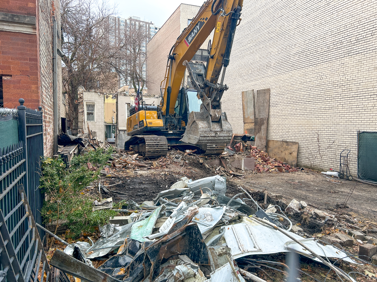 514 West Aldine Avenue demolition