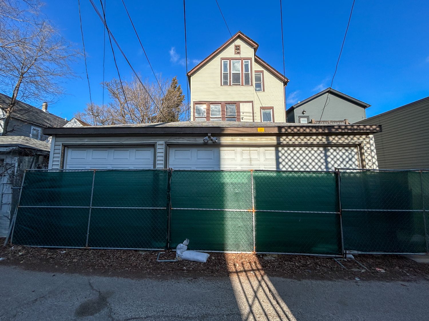 3019 West Lyndale Street construction permitted